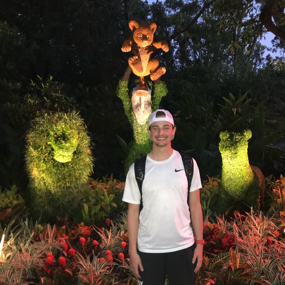 Meet your Posher, Gavin - Picture 1 of 1